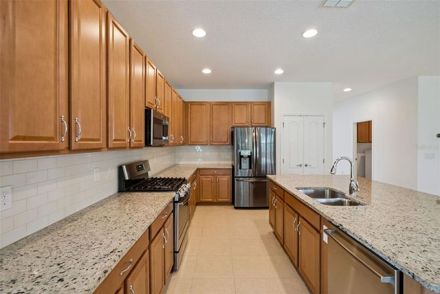 211 LUGANO WAY, Debary, FL 32713