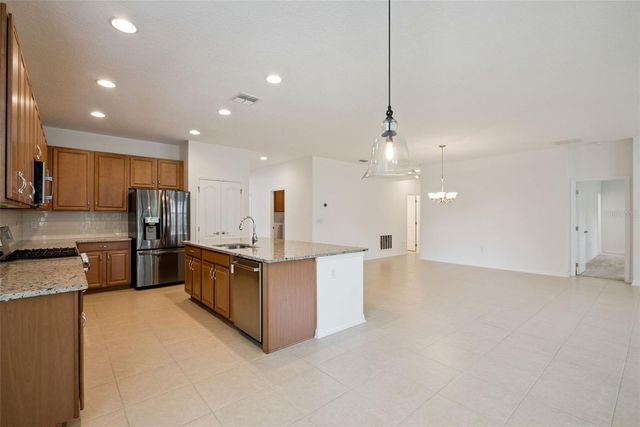 211 LUGANO WAY, Debary, FL 32713