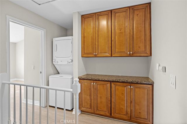 1940 Maple Avenue 111, Costa Mesa, CA 92627