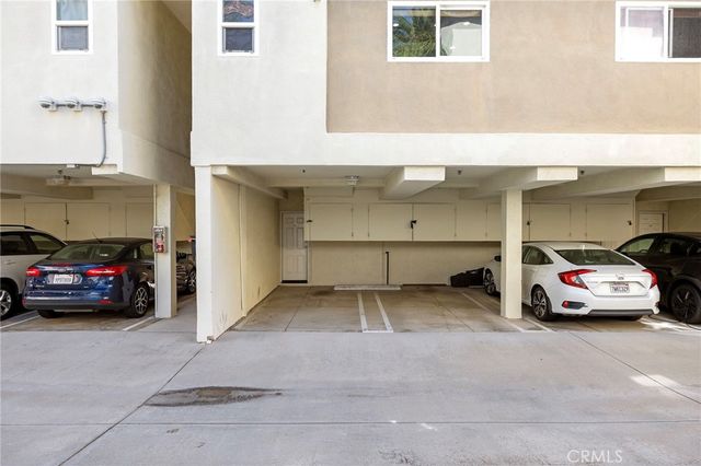 1940 Maple Avenue 111, Costa Mesa, CA 92627