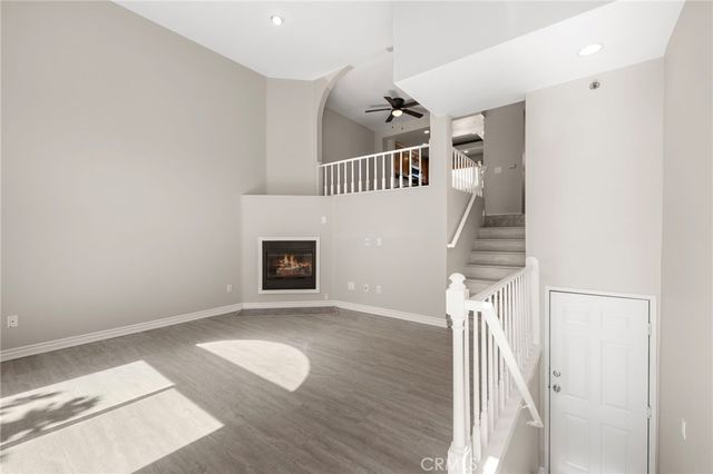 1940 Maple Avenue 111, Costa Mesa, CA 92627