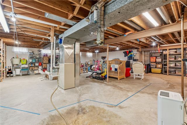 2601 Teresa Dr SW, Cedar Rapids, IA 52404