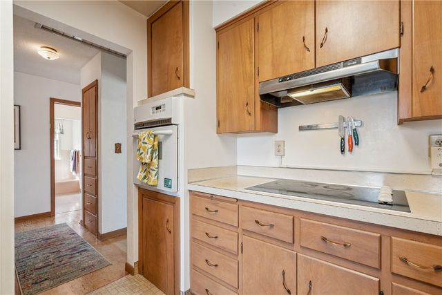 2601 Teresa Dr SW, Cedar Rapids, IA 52404