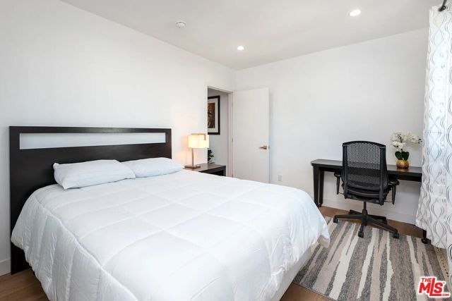 1151 S Ardmore Avenue, Los Angeles, CA 90006