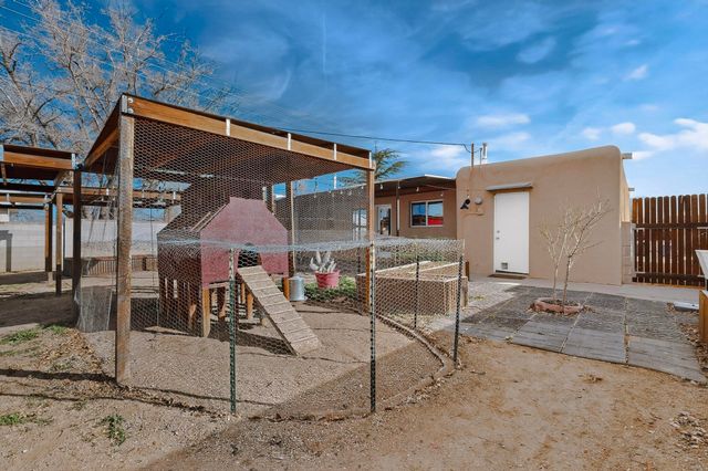 3317 Alvarado Drive NE, Albuquerque, NM 87110