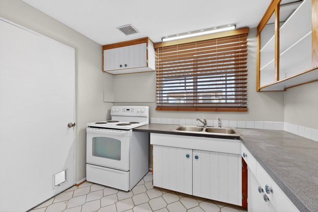 3317 Alvarado Drive NE, Albuquerque, NM 87110