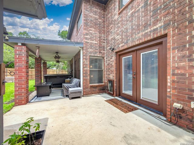 3535 Elk Cliff Pass Dr, San Antonio, TX 78247