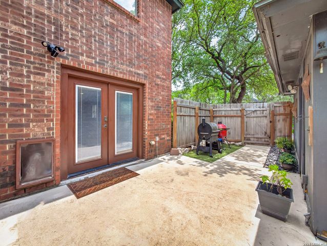 3535 Elk Cliff Pass Dr, San Antonio, TX 78247