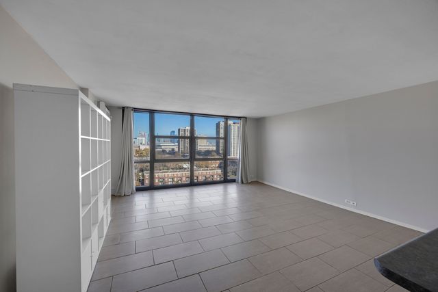 2901 S Michigan Avenue 908, Chicago, IL 60616