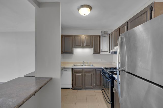 2901 S Michigan Avenue 908, Chicago, IL 60616