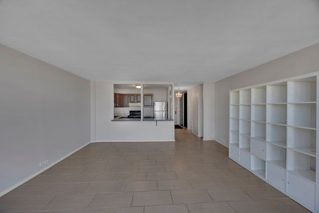 2901 S Michigan Avenue 908, Chicago, IL 60616