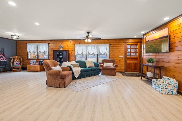 8549 North Road, Leroy, NY 14482