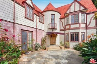 1140 Benedict Canyon Drive, Beverly Hills, CA 90210