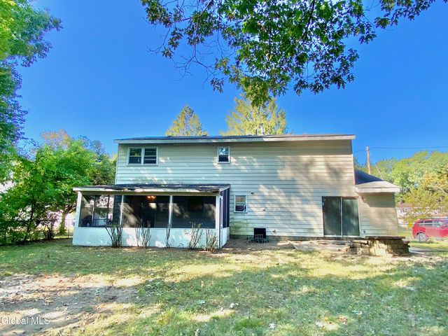 8 Frederick Drive, Saratoga Springs, Inside, NY 12866