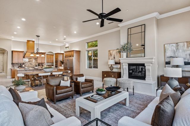 4748 W Alluvial Avenue, Fresno, CA 93722