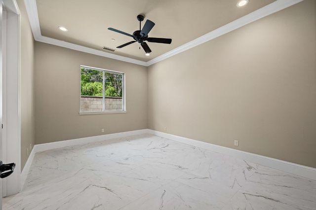 4748 W Alluvial Avenue, Fresno, CA 93722