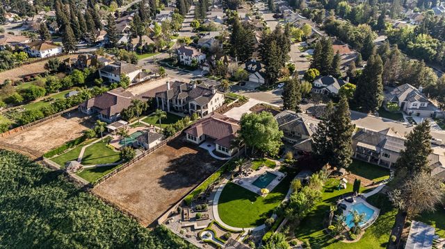 4748 W Alluvial Avenue, Fresno, CA 93722