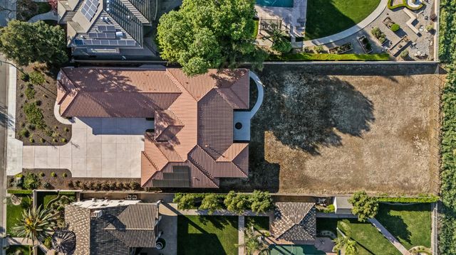 4748 W Alluvial Avenue, Fresno, CA 93722