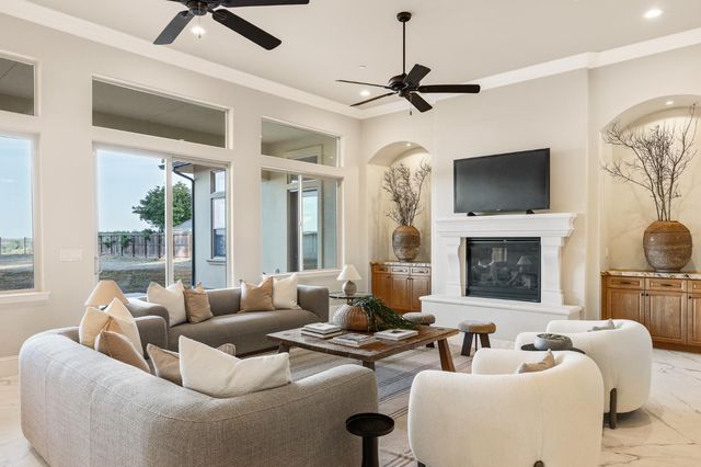 4748 W Alluvial Avenue, Fresno, CA 93722