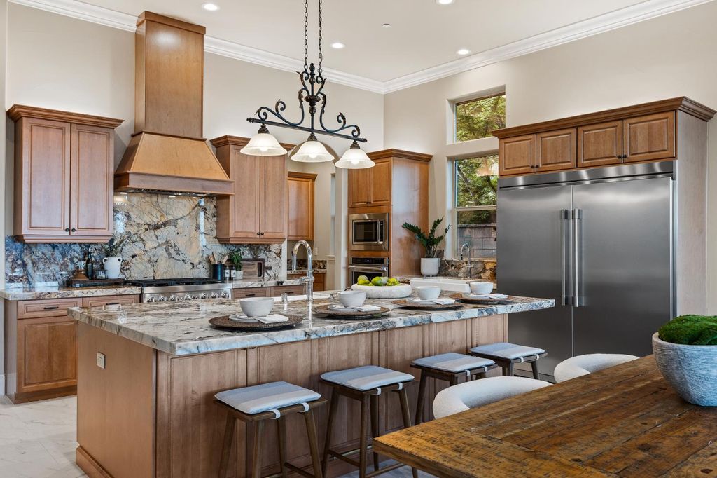 Image 9 of property listing at 4748 W Alluvial Avenue, Fresno, CA 93722