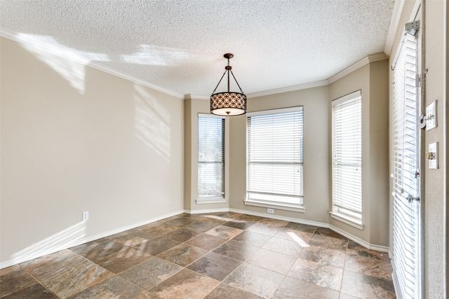 6804 Glen Dale Drive, Arlington, TX 76017