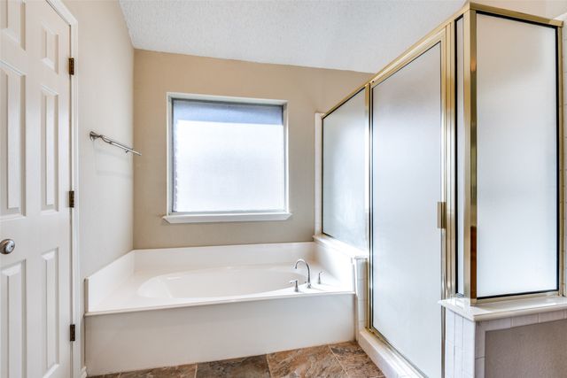 6804 Glen Dale Drive, Arlington, TX 76017