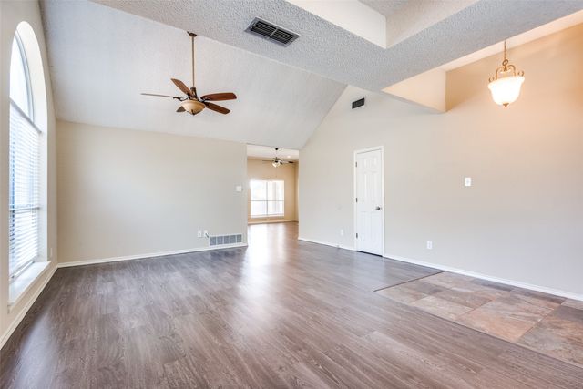 6804 Glen Dale Drive, Arlington, TX 76017