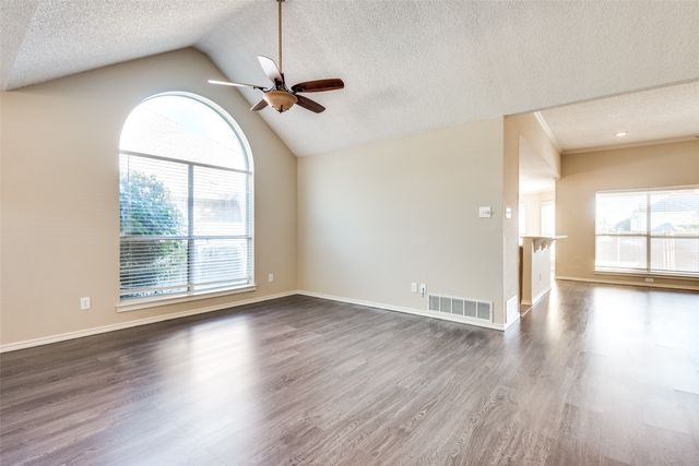 6804 Glen Dale Drive, Arlington, TX 76017