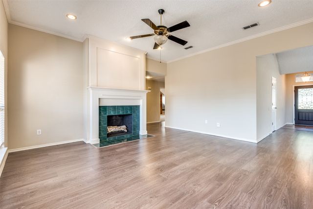 6804 Glen Dale Drive, Arlington, TX 76017