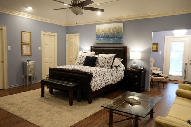 6822 Meadow Road, Dallas, TX 75230