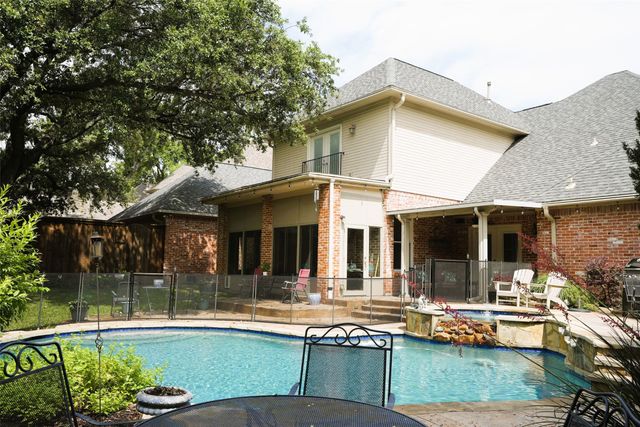 6822 Meadow Road, Dallas, TX 75230