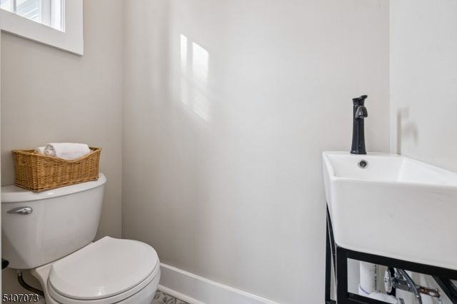 22 Dartmouth Rd, West Orange Twp., NJ 07052