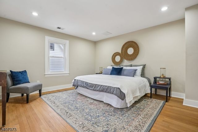 22 Dartmouth Rd, West Orange Twp., NJ 07052