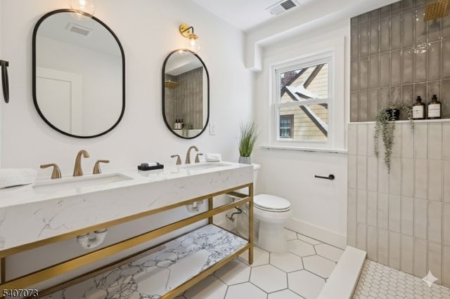 22 Dartmouth Rd, West Orange Twp., NJ 07052