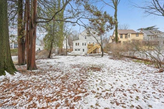 22 Dartmouth Rd, West Orange Twp., NJ 07052