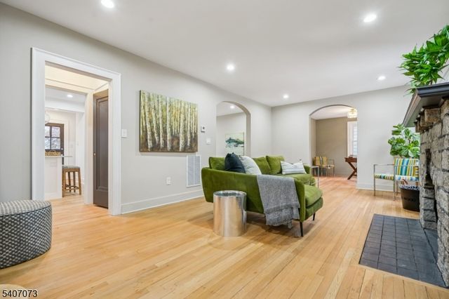 22 Dartmouth Rd, West Orange Twp., NJ 07052