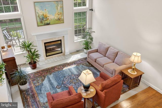 1961 GLENDOWER DR, Lancaster, PA 17601