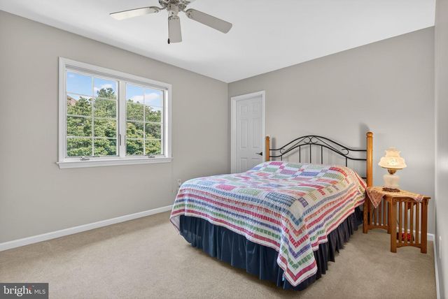 1961 GLENDOWER DR, Lancaster, PA 17601