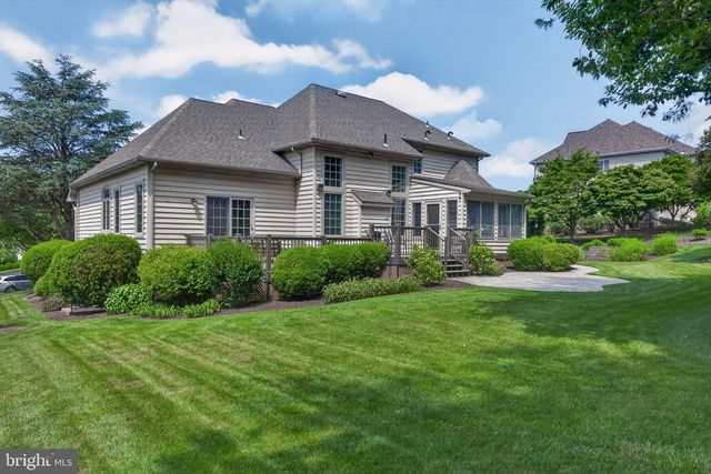1961 GLENDOWER DR, Lancaster, PA 17601