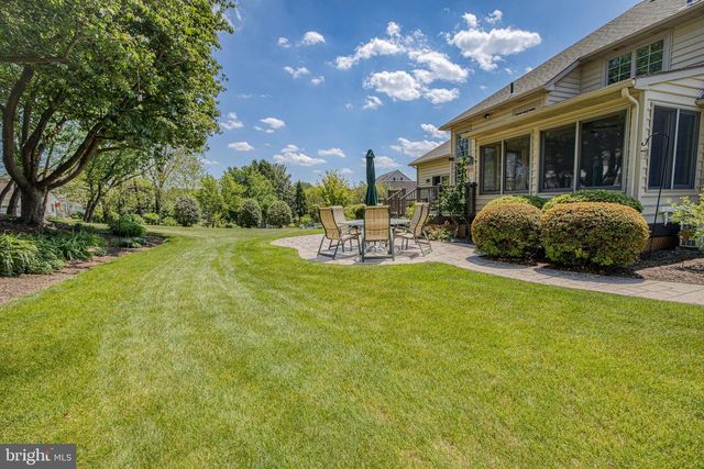 1961 GLENDOWER DR, Lancaster, PA 17601