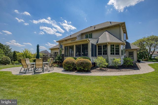 1961 GLENDOWER DR, Lancaster, PA 17601