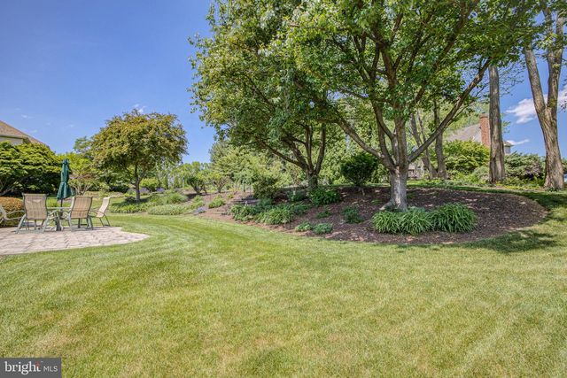 1961 GLENDOWER DR, Lancaster, PA 17601