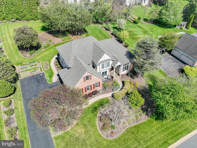 1961 GLENDOWER DR, Lancaster, PA 17601