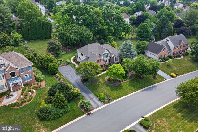 1961 GLENDOWER DR, Lancaster, PA 17601