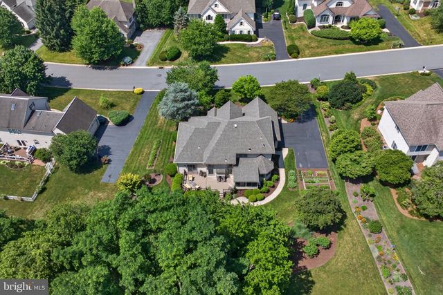 1961 GLENDOWER DR, Lancaster, PA 17601