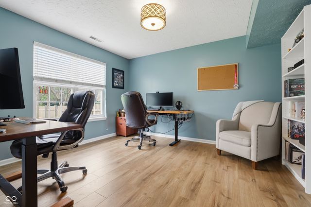 5348 Creekbend Drive, Carmel, IN 46033