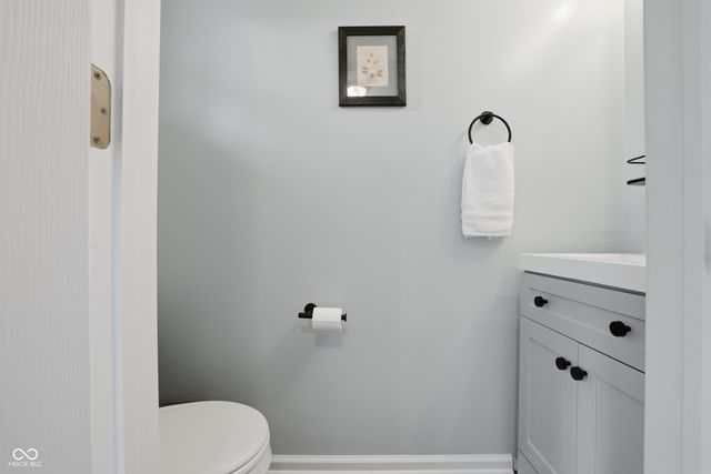 5348 Creekbend Drive, Carmel, IN 46033