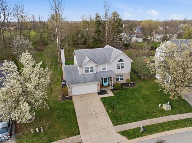5348 Creekbend Drive, Carmel, IN 46033