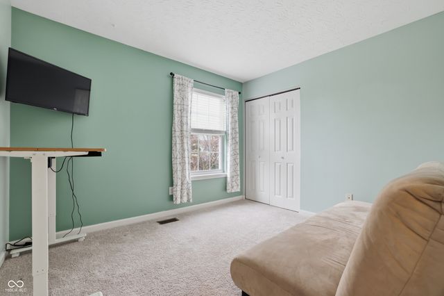 5348 Creekbend Drive, Carmel, IN 46033