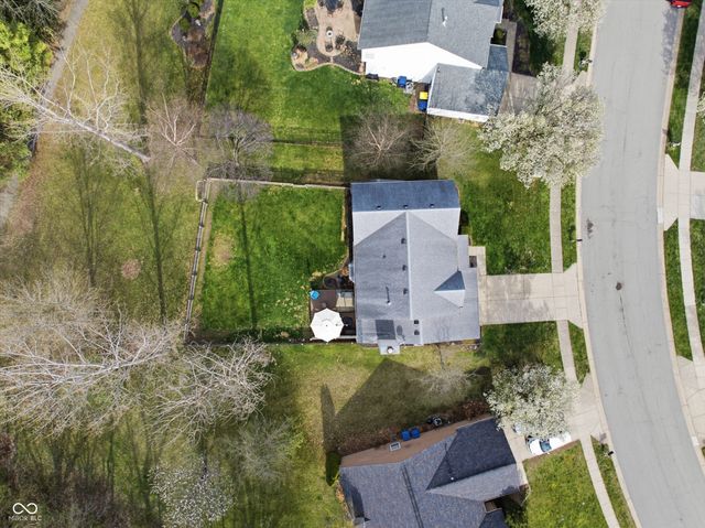 5348 Creekbend Drive, Carmel, IN 46033